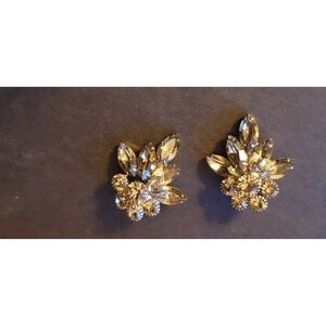 Gorgeous Vintage Silvertone Gray Rhinestone Clip on Earrings